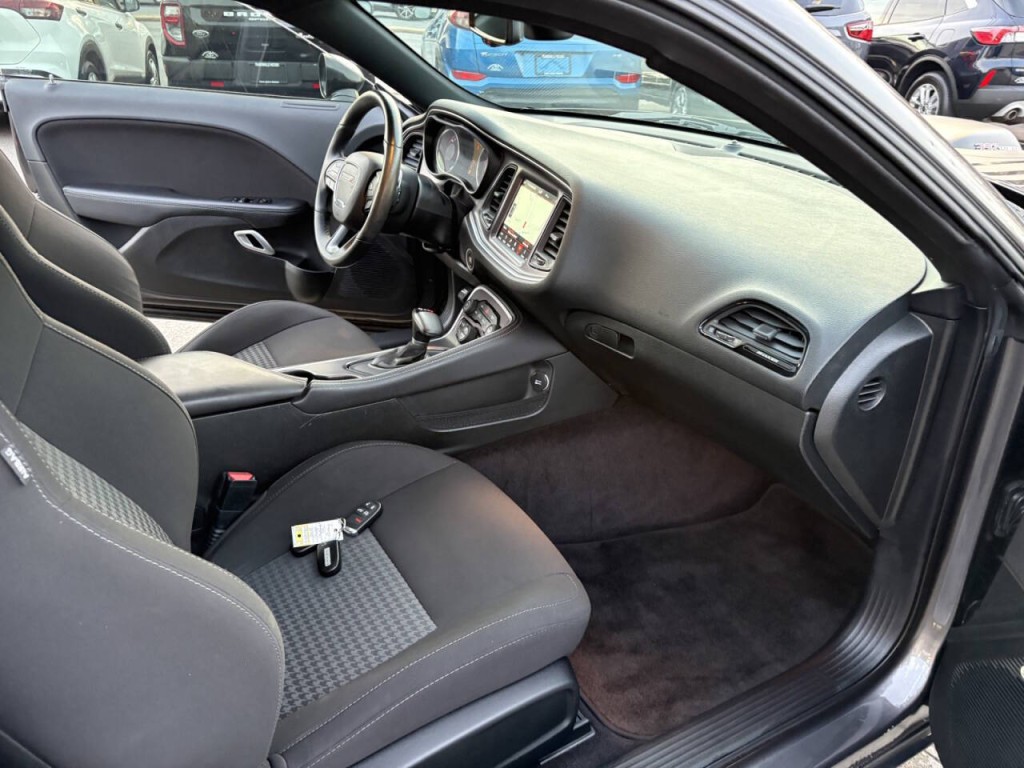 2018 Dodge Challenger Image 28