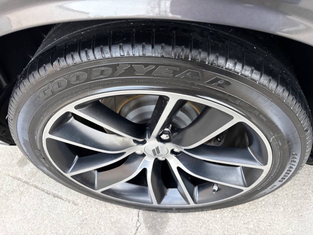 2018 Dodge Challenger Image 34