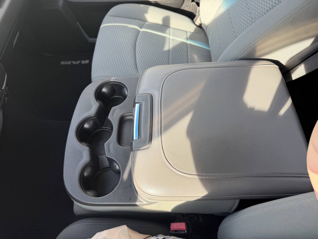 2013 RAM 1500 Image 24