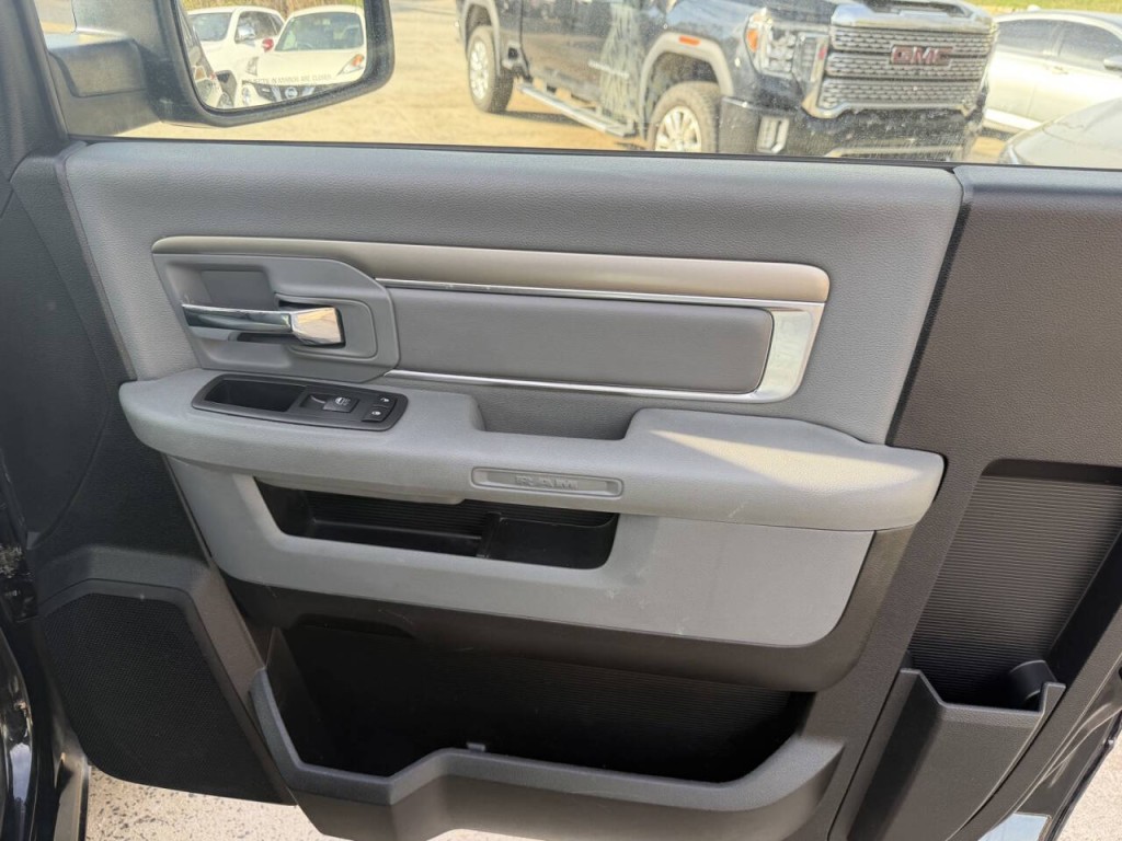 2013 RAM 1500 Image 27