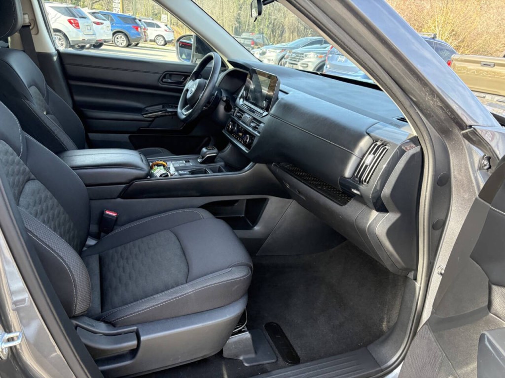 2023 Nissan Pathfinder Image 28