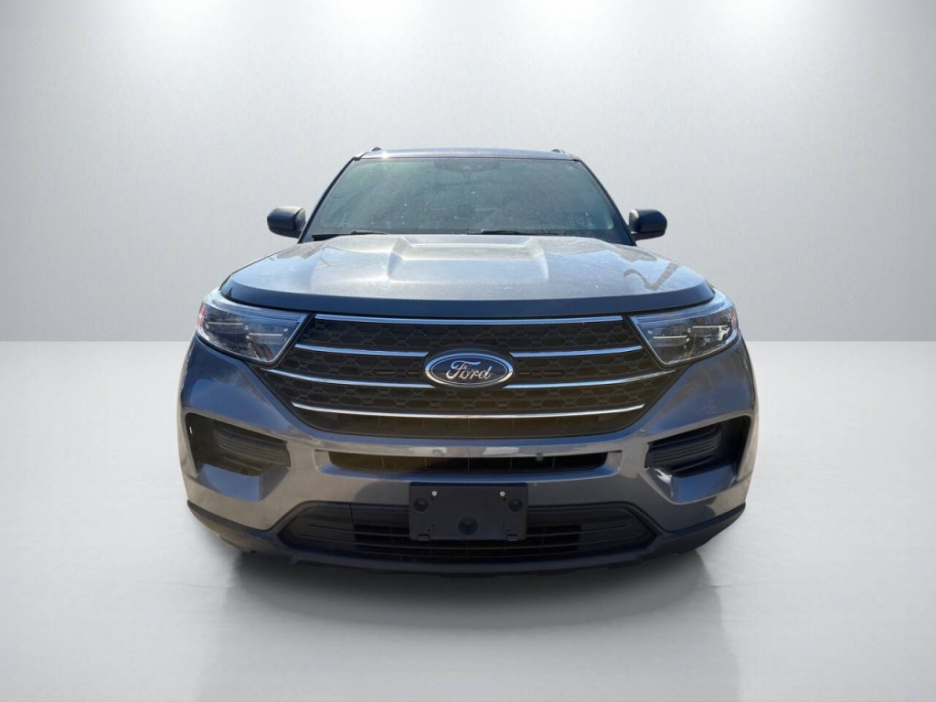 2022 Ford Explorer Image 2