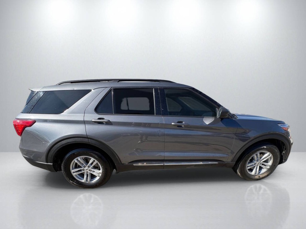 2022 Ford Explorer Image 8