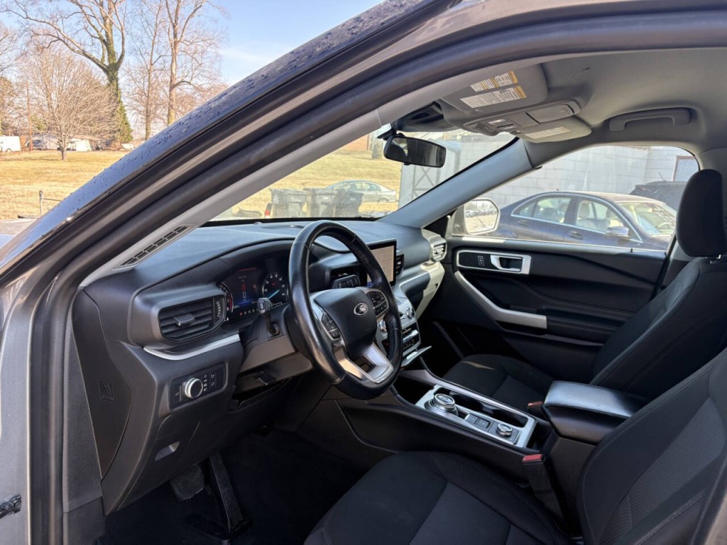 2022 Ford Explorer Image 11