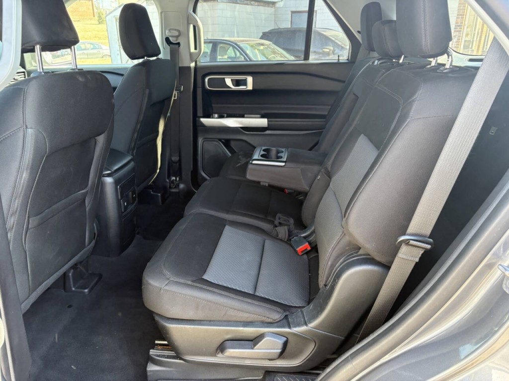 2022 Ford Explorer Image 24