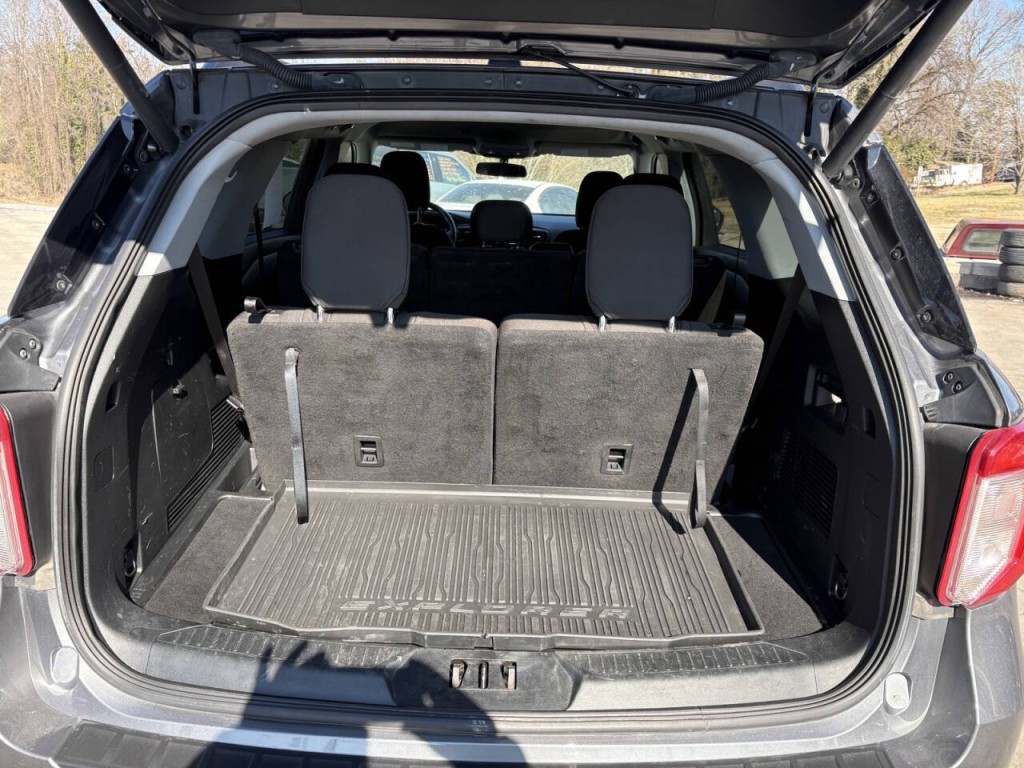 2022 Ford Explorer Image 26