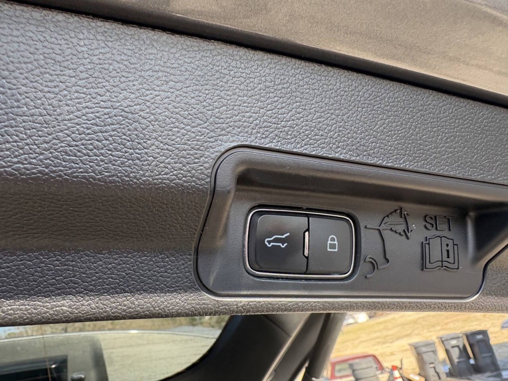 2022 Ford Explorer Image 27