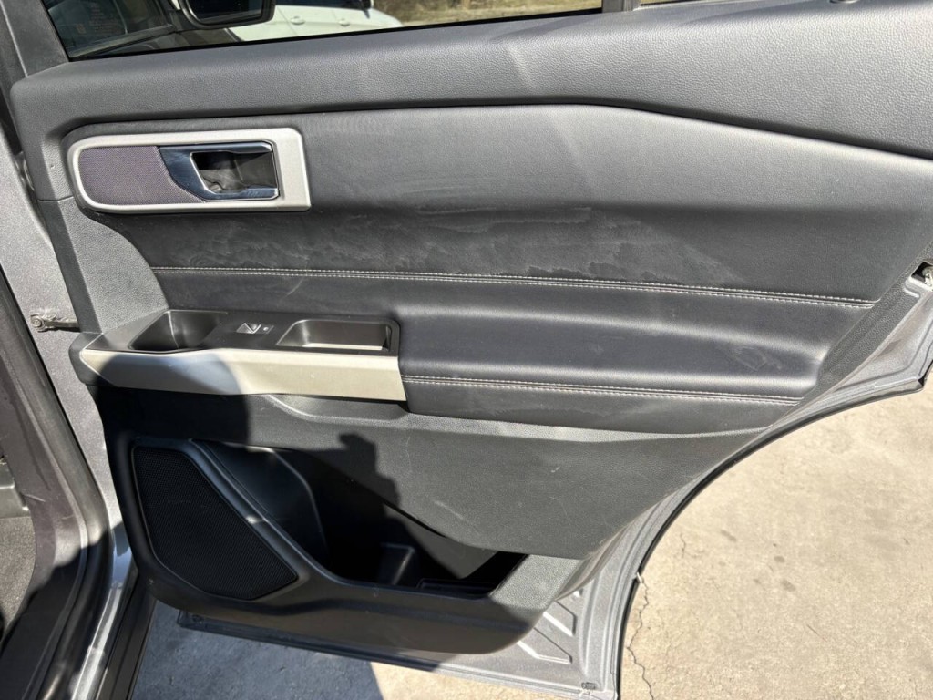 2022 Ford Explorer Image 31