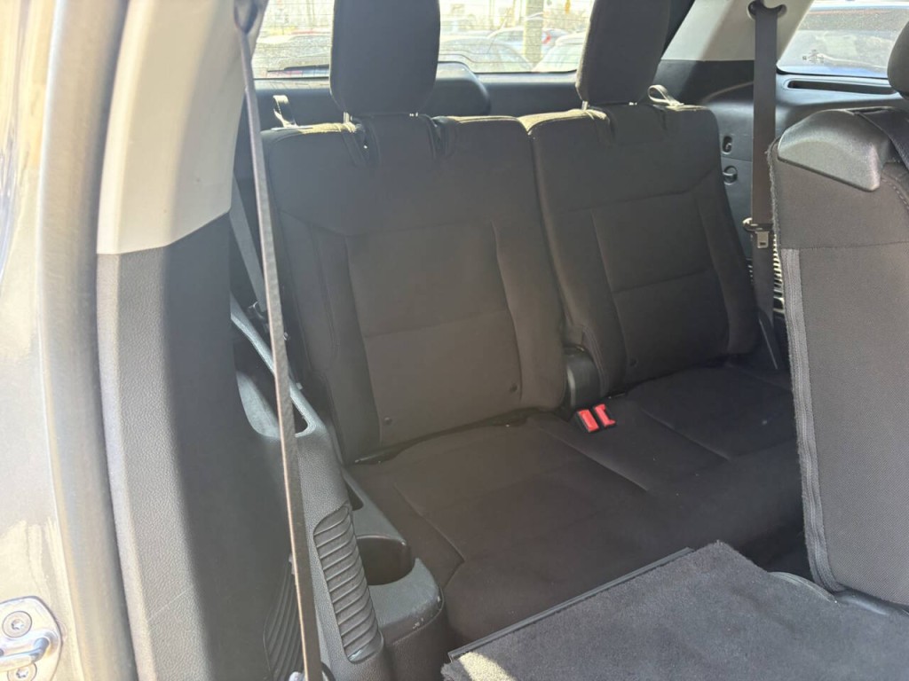 2022 Ford Explorer Image 33