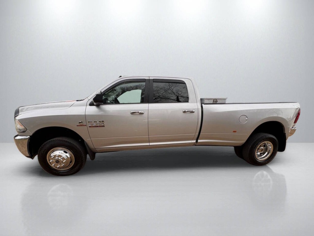2016 RAM 3500 Image 4