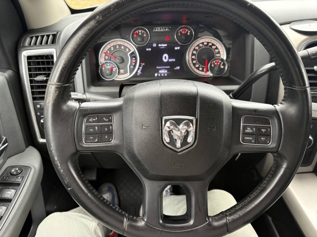 2016 RAM 3500 Image 12