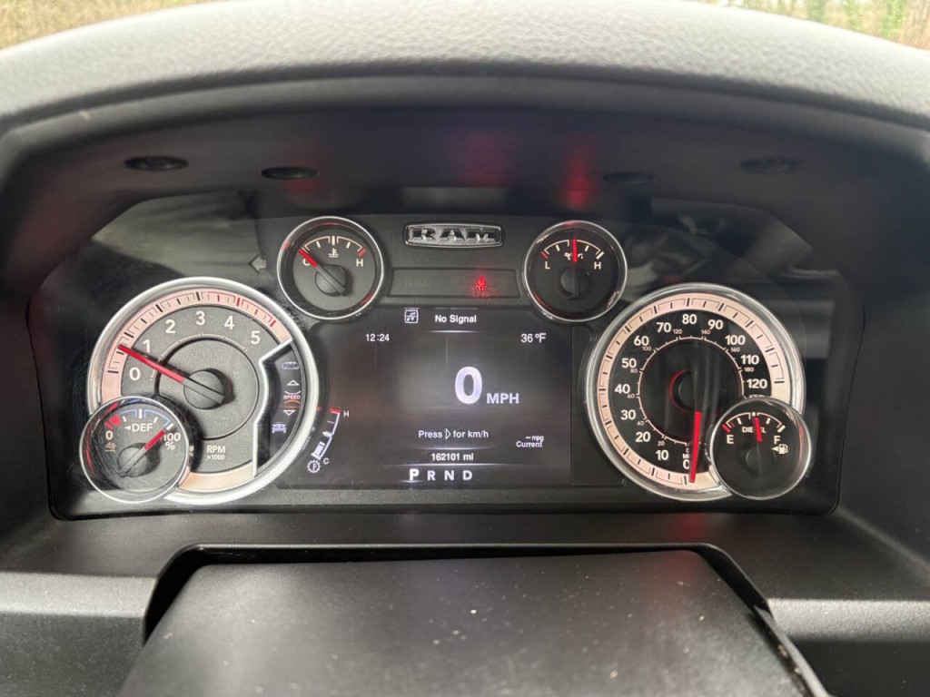 2016 RAM 3500 Image 15