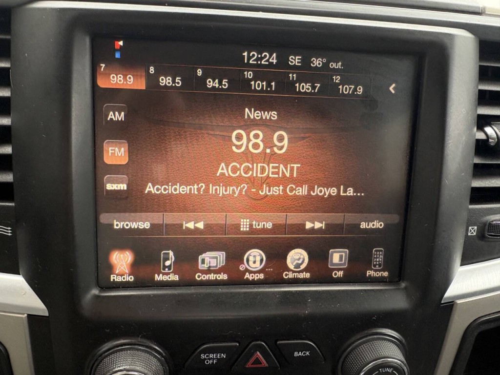 2016 RAM 3500 Image 17