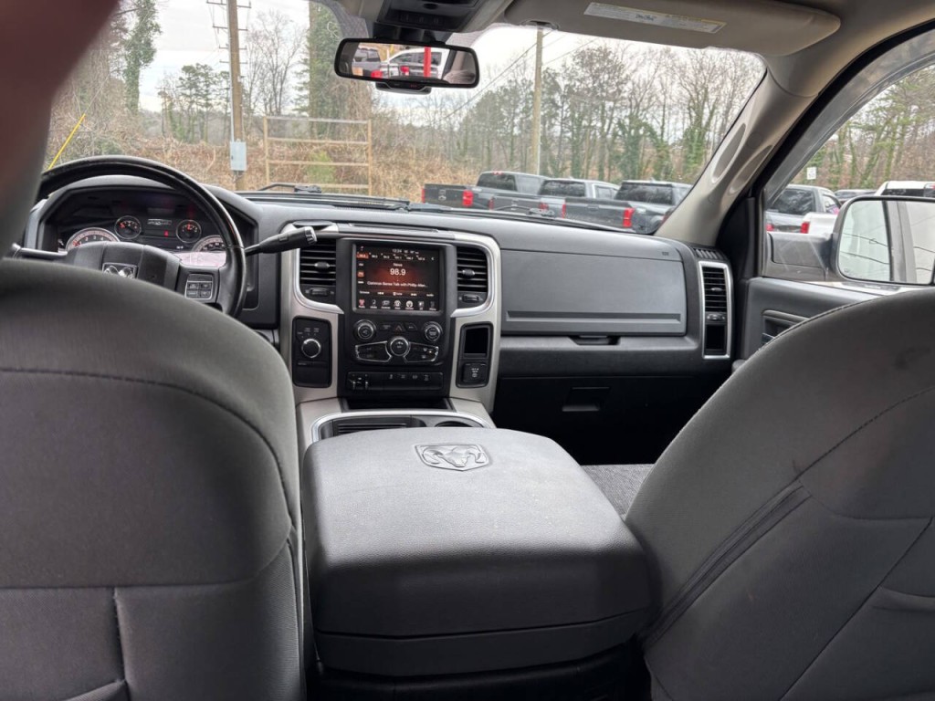 2016 RAM 3500 Image 19