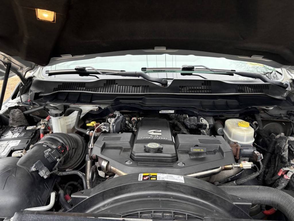 2016 RAM 3500 Image 28