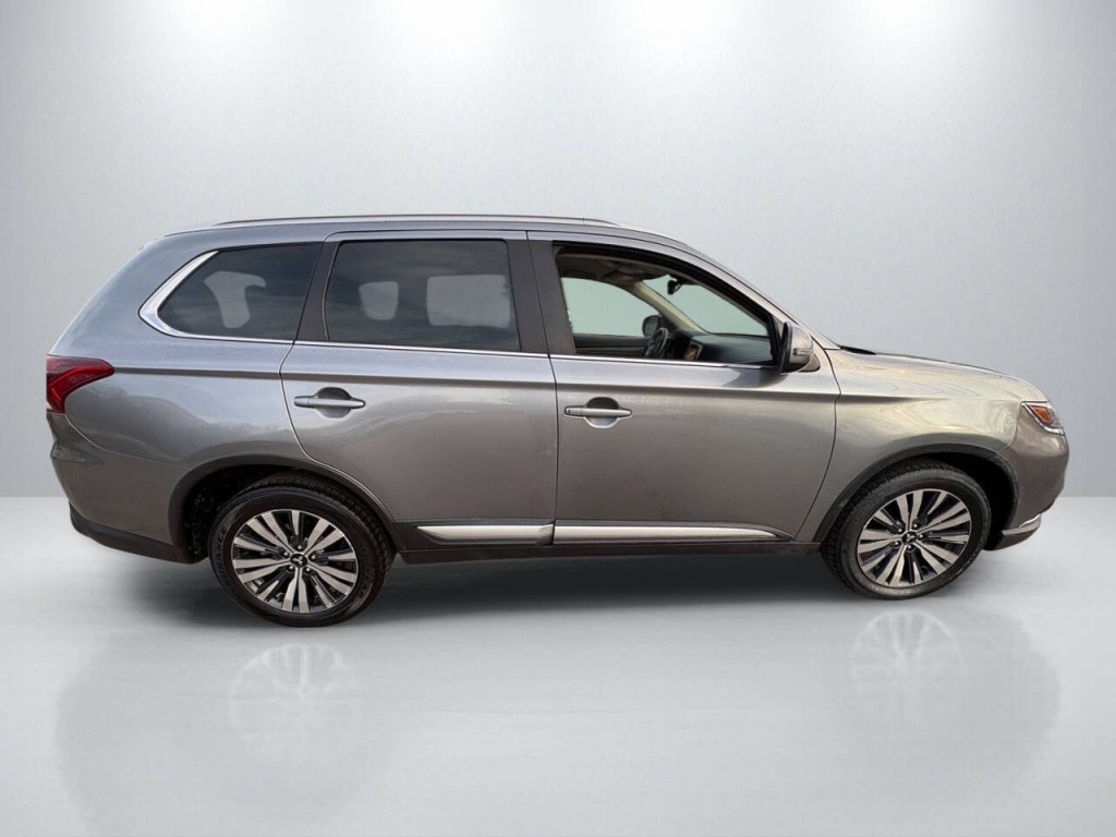 2020 Mitsubishi Outlander Image 8