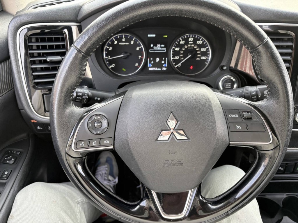 2020 Mitsubishi Outlander Image 13