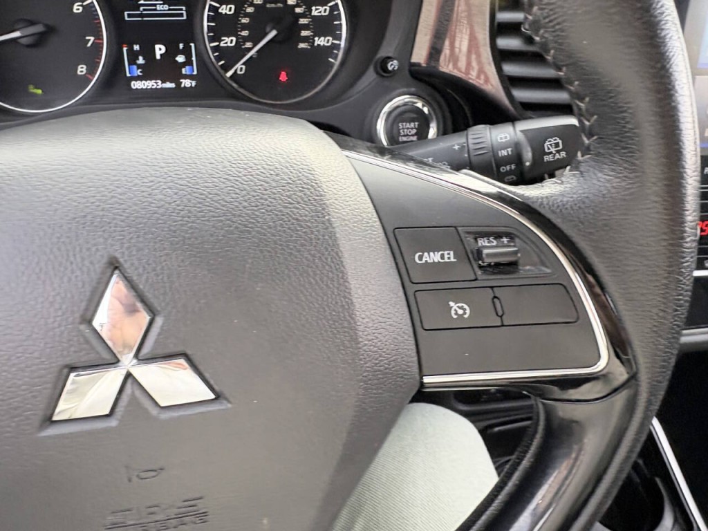 2020 Mitsubishi Outlander Image 14