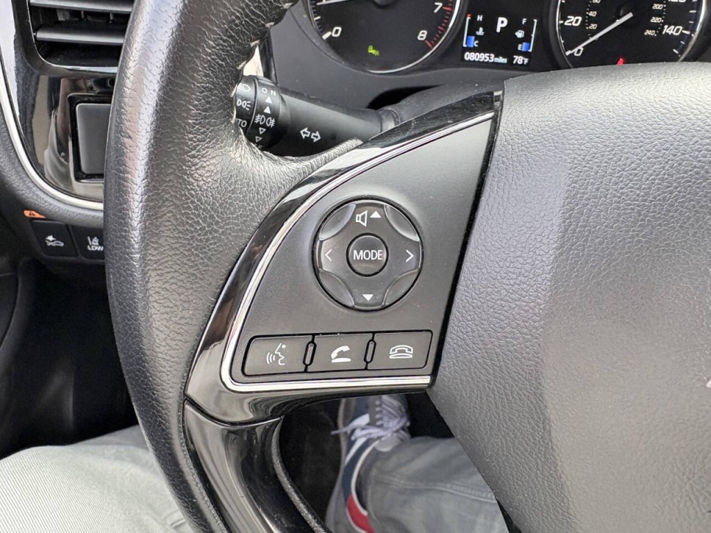 2020 Mitsubishi Outlander Image 15