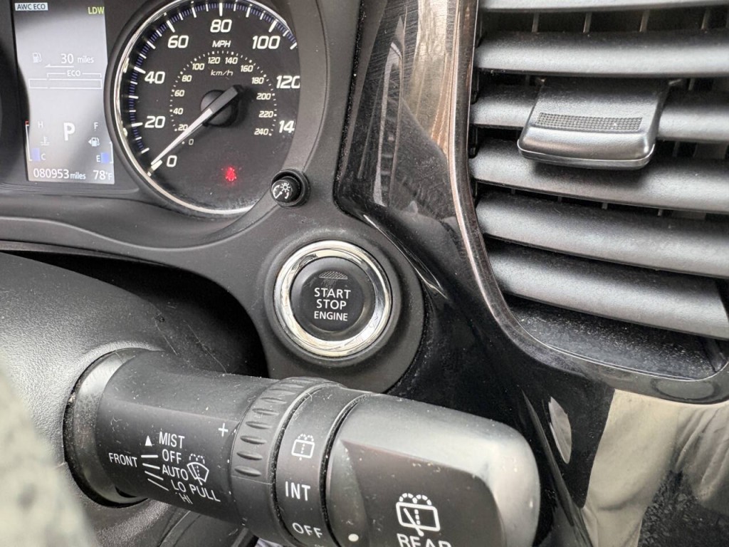 2020 Mitsubishi Outlander Image 17