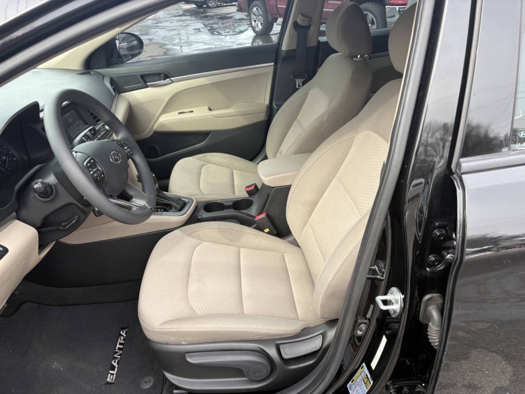 2019 Hyundai Elantra Image 10