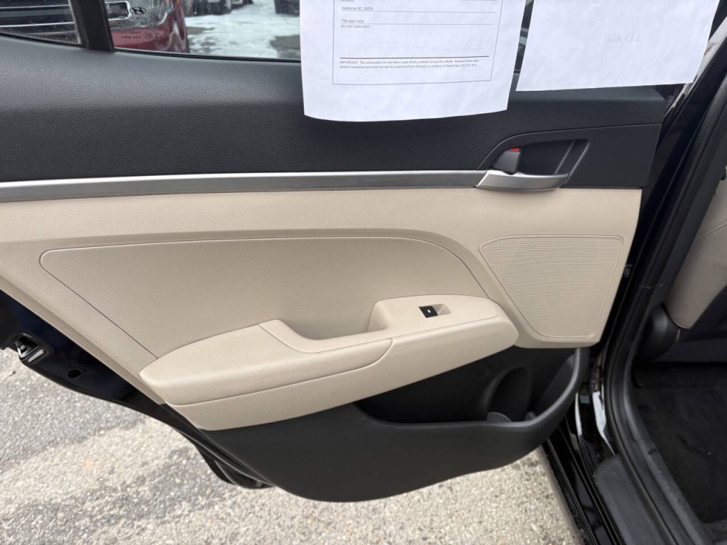 2019 Hyundai Elantra Image 20