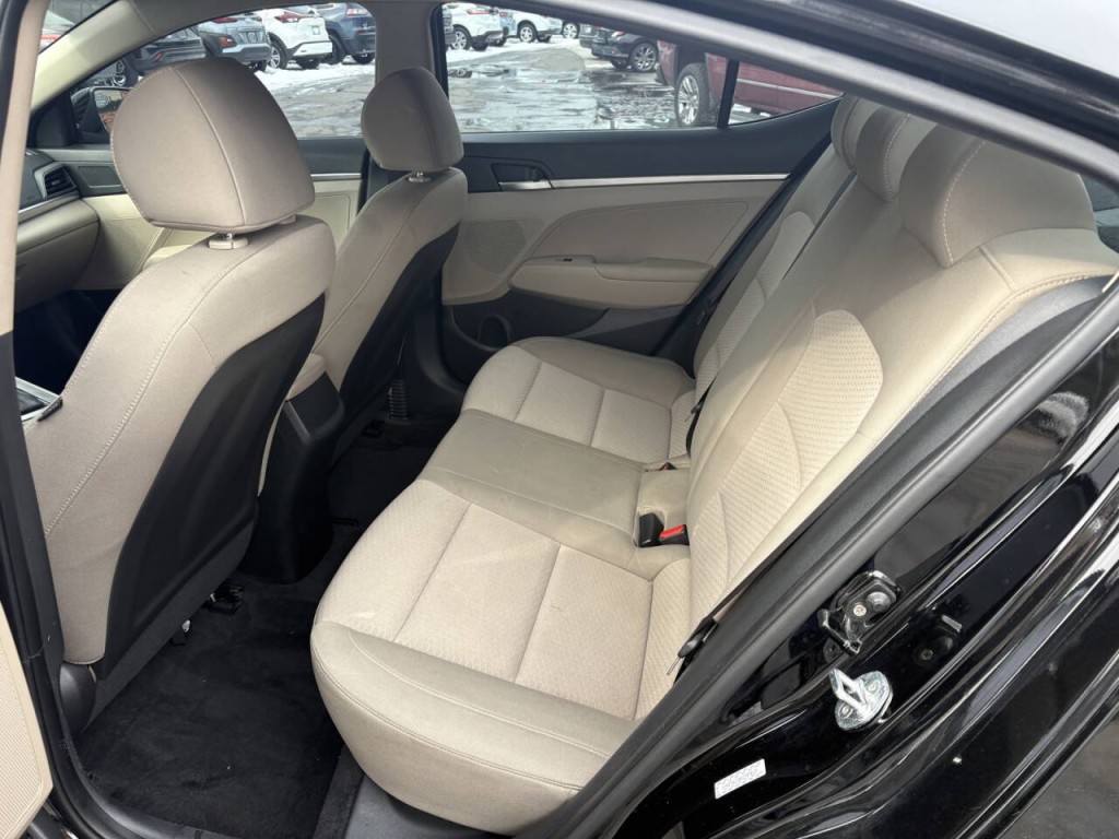 2019 Hyundai Elantra Image 21
