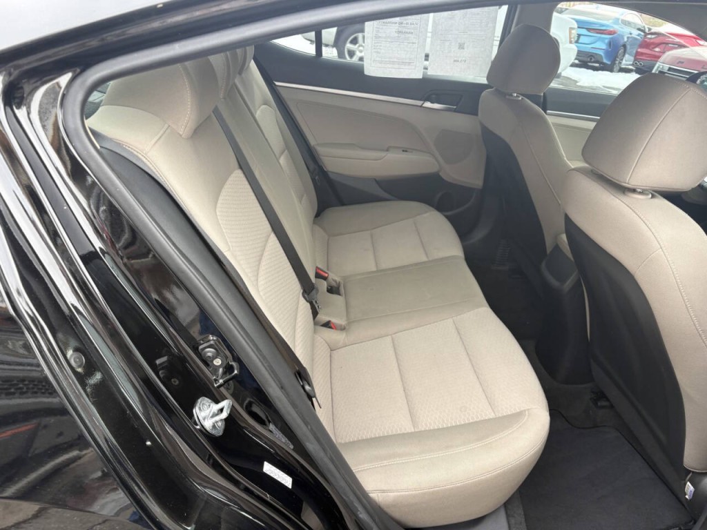 2019 Hyundai Elantra Image 27
