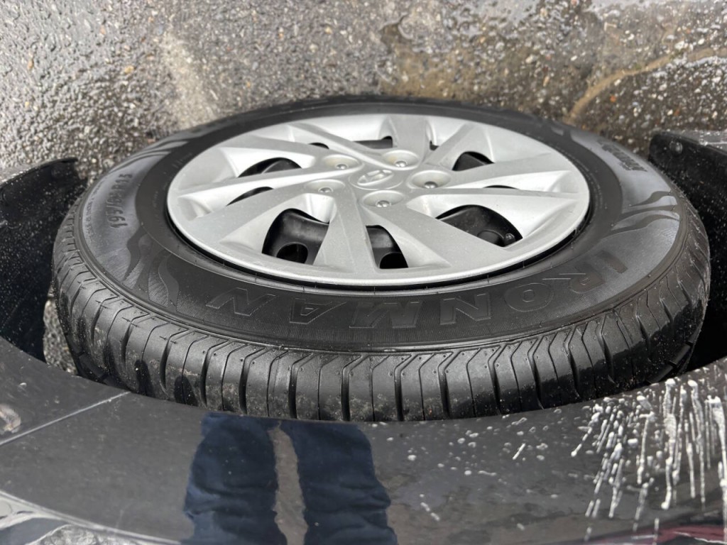 2019 Hyundai Elantra Image 29