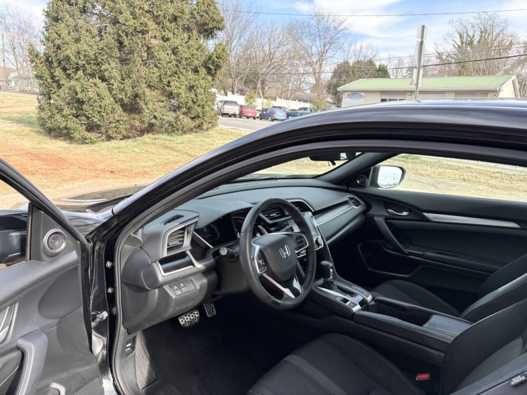 2019 Honda Civic Image 11