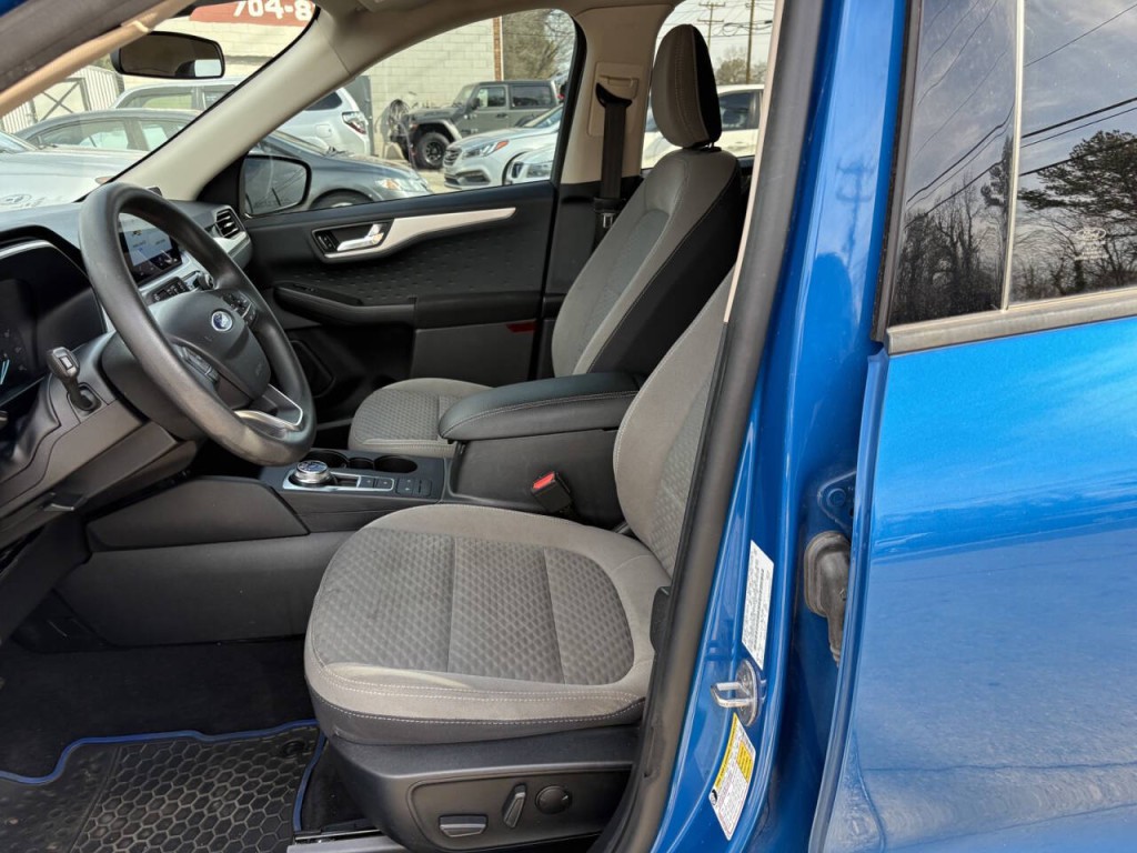 2020 Ford Escape Image 10