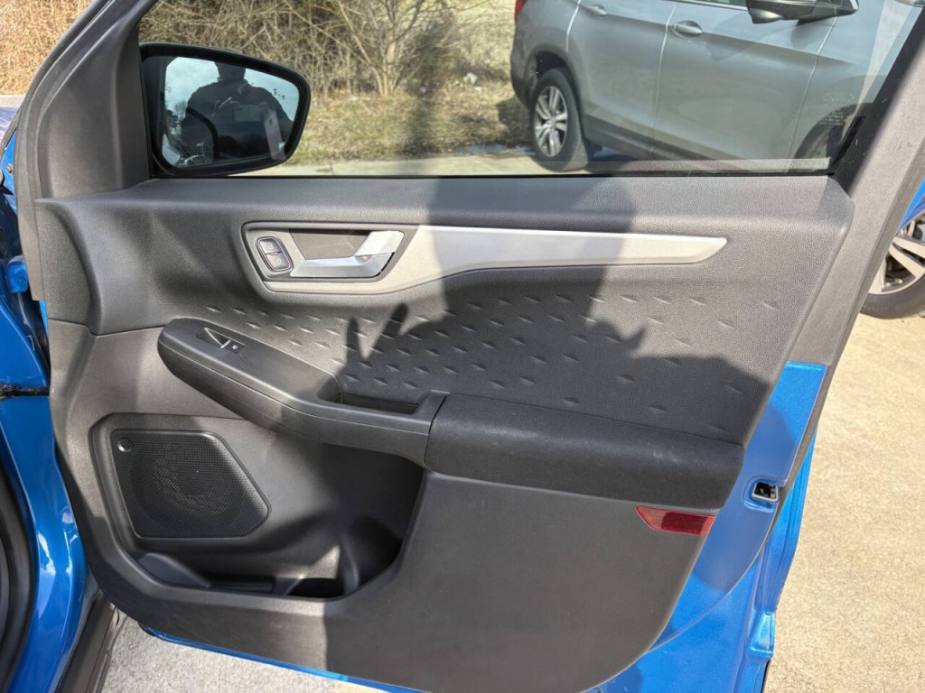 2020 Ford Escape Image 24