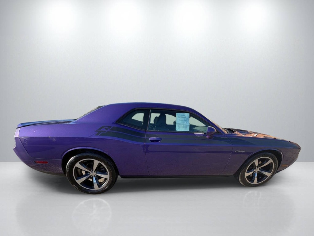 2014 Dodge Challenger Image 8