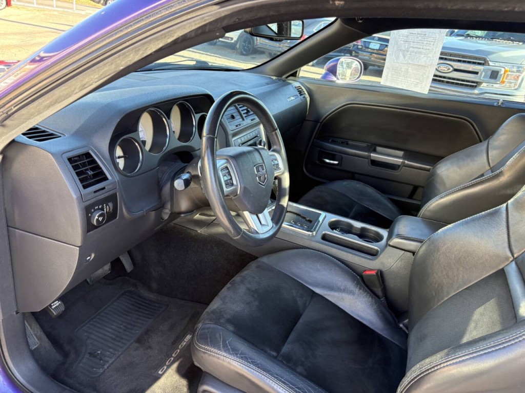 2014 Dodge Challenger Image 14