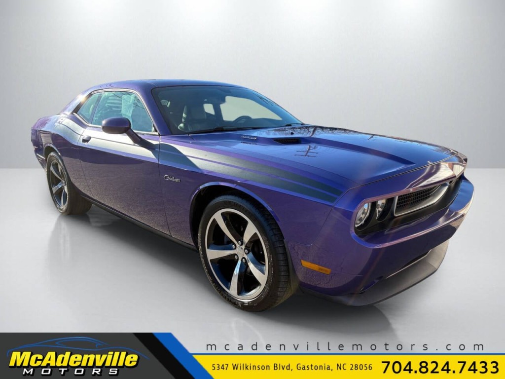 2014 Dodge Challenger Image 1