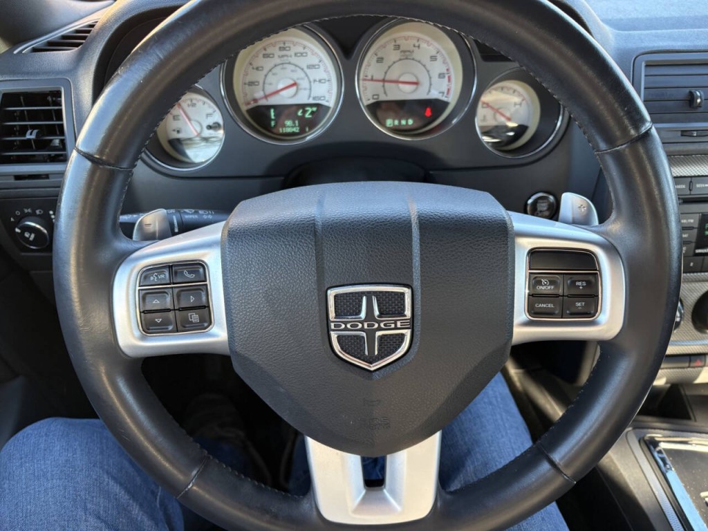 2014 Dodge Challenger Image 15