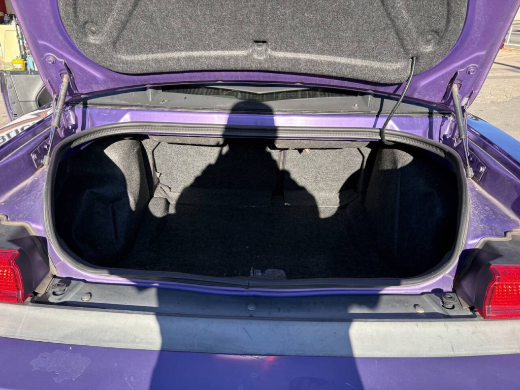 2014 Dodge Challenger Image 22