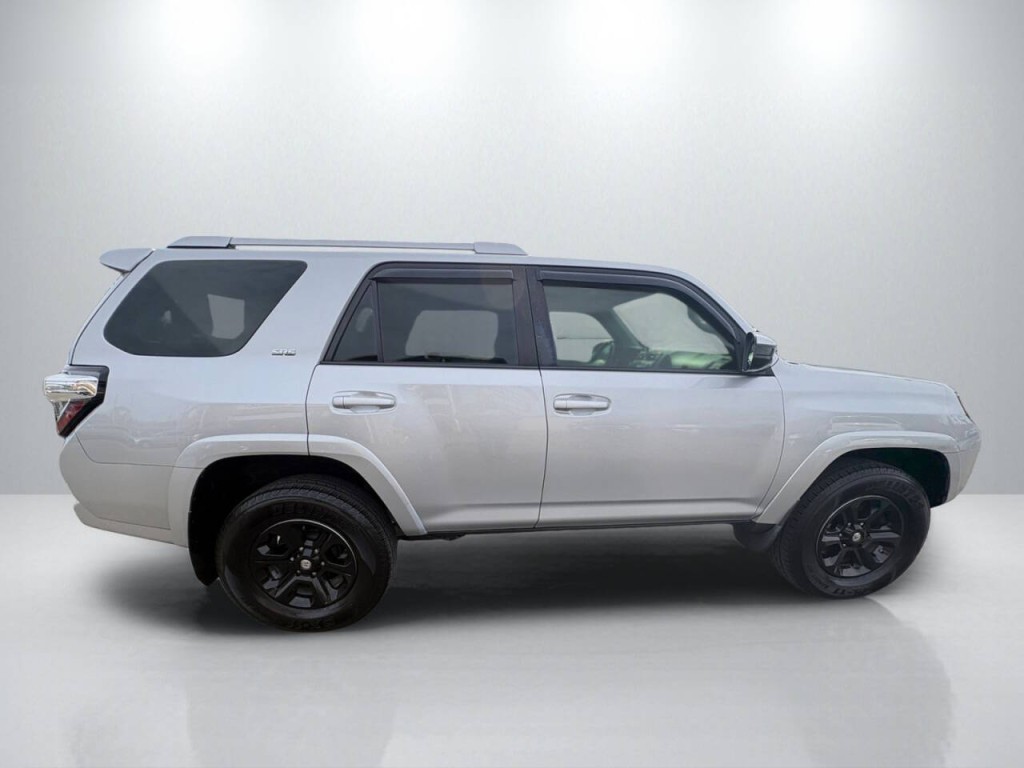 2016 Toyota 4Runner Image 8