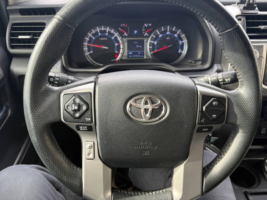 2016 Toyota 4Runner Image 12