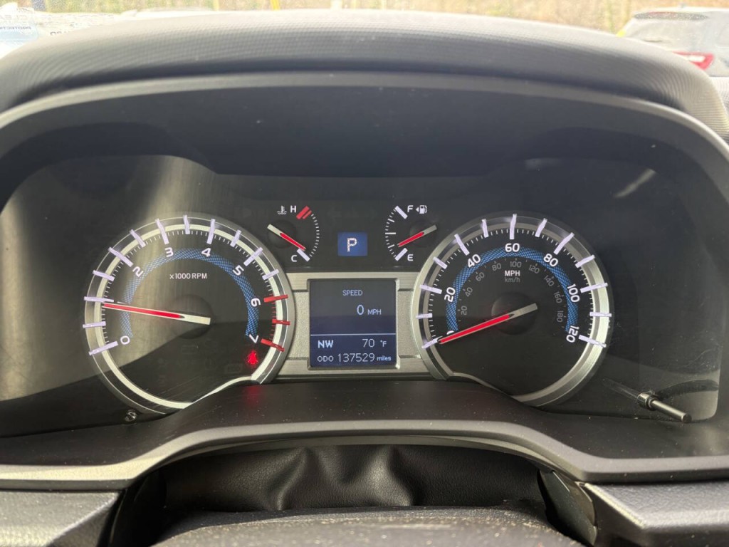 2016 Toyota 4Runner Image 15