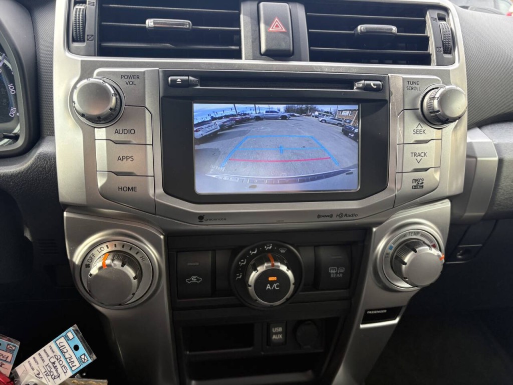 2016 Toyota 4Runner Image 18