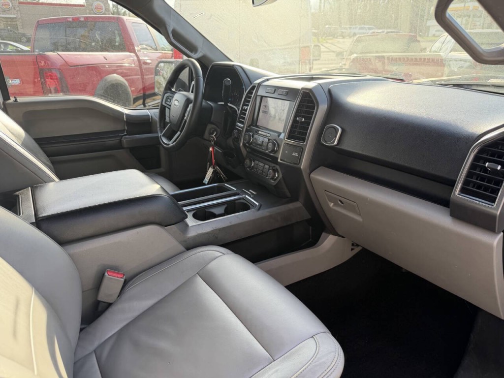 2017 Ford F-150 Image 39