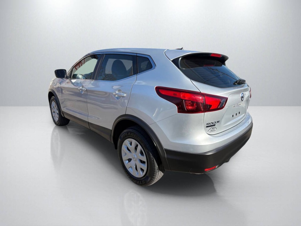 2018 Nissan Rogue Image 5