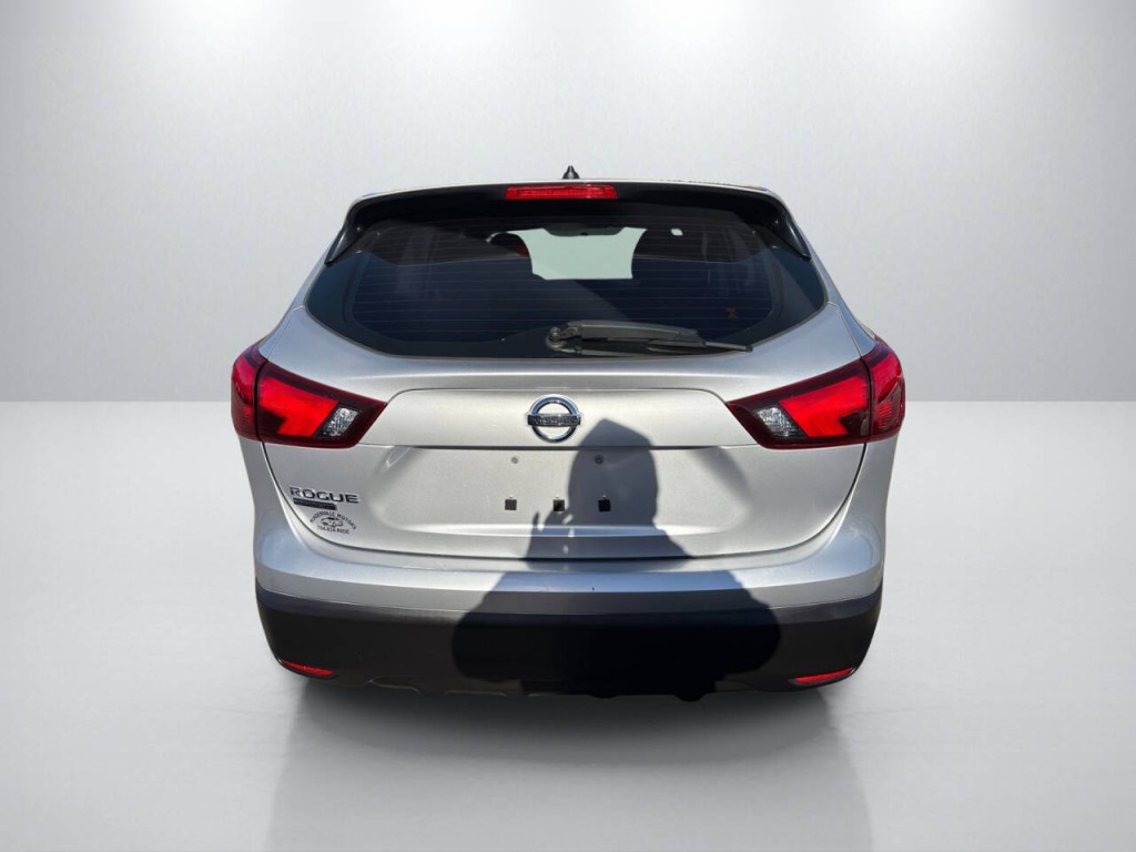 2018 Nissan Rogue Image 6