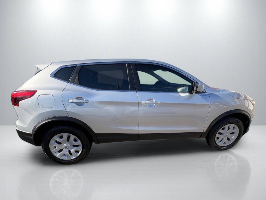 2018 Nissan Rogue Image 8