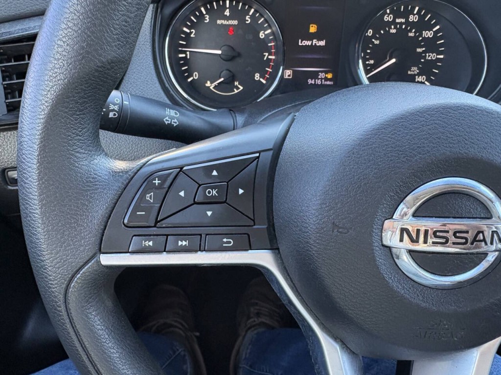 2018 Nissan Rogue Image 14