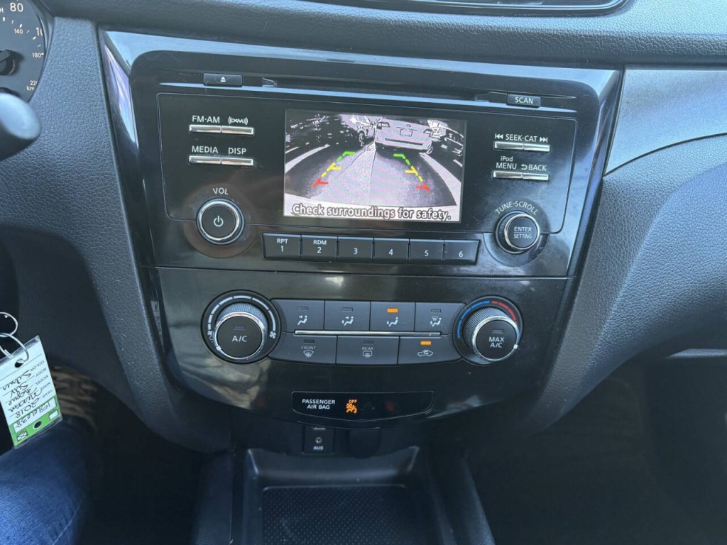 2018 Nissan Rogue Image 18