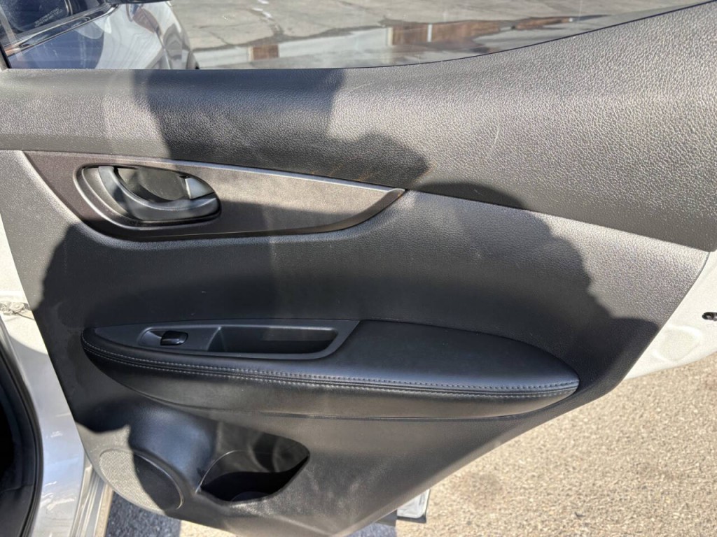 2018 Nissan Rogue Image 26