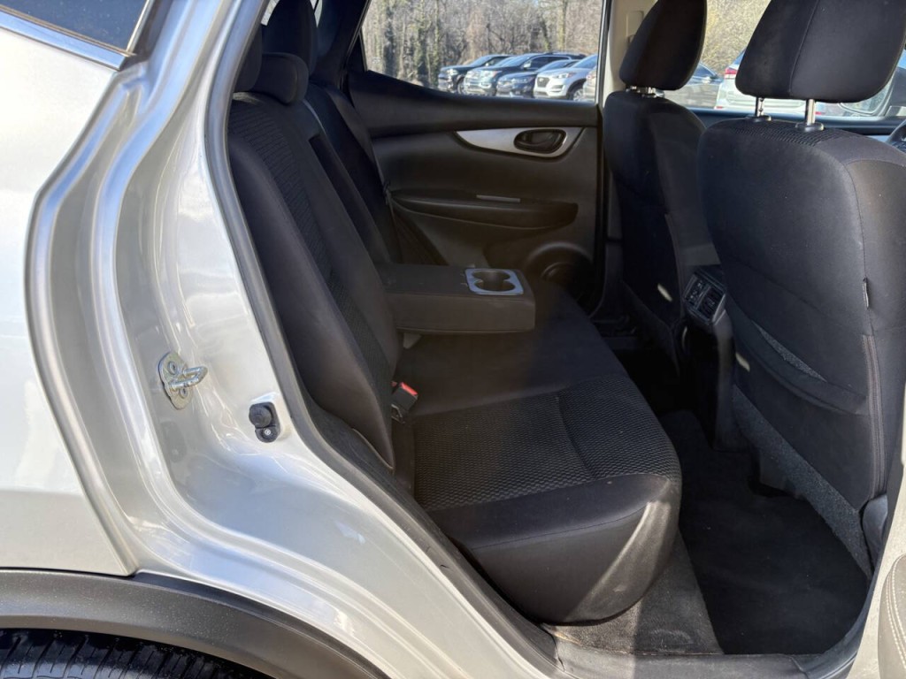 2018 Nissan Rogue Image 27