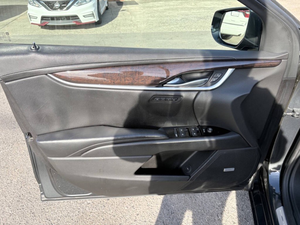 2015 Cadillac XTS Image 9